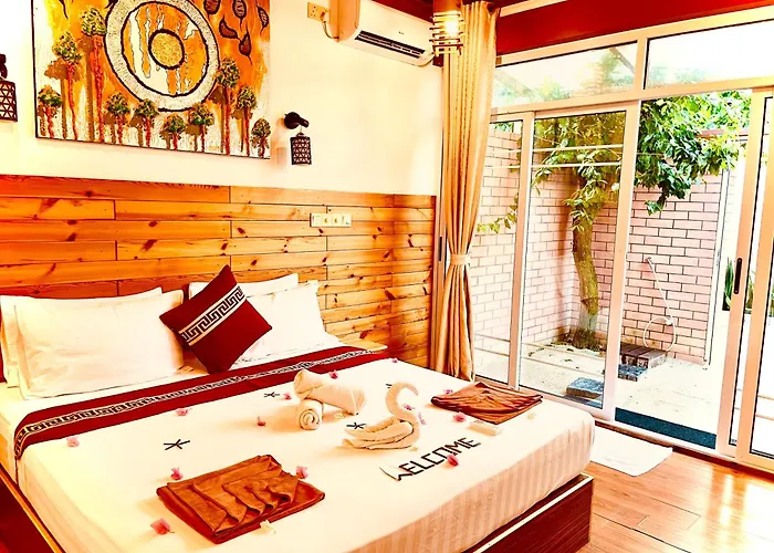 New Breeze Thoddoo Inn